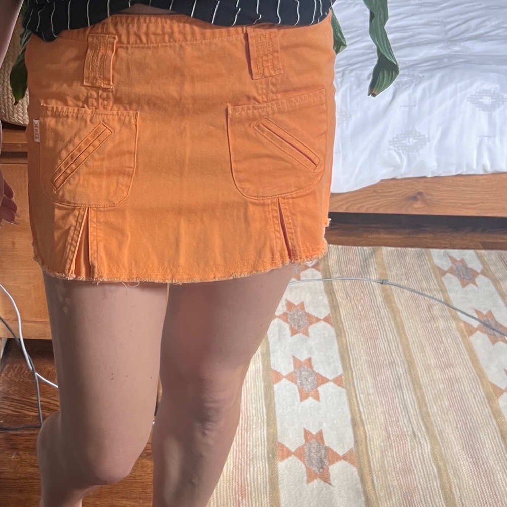 Cute orange mini skirt